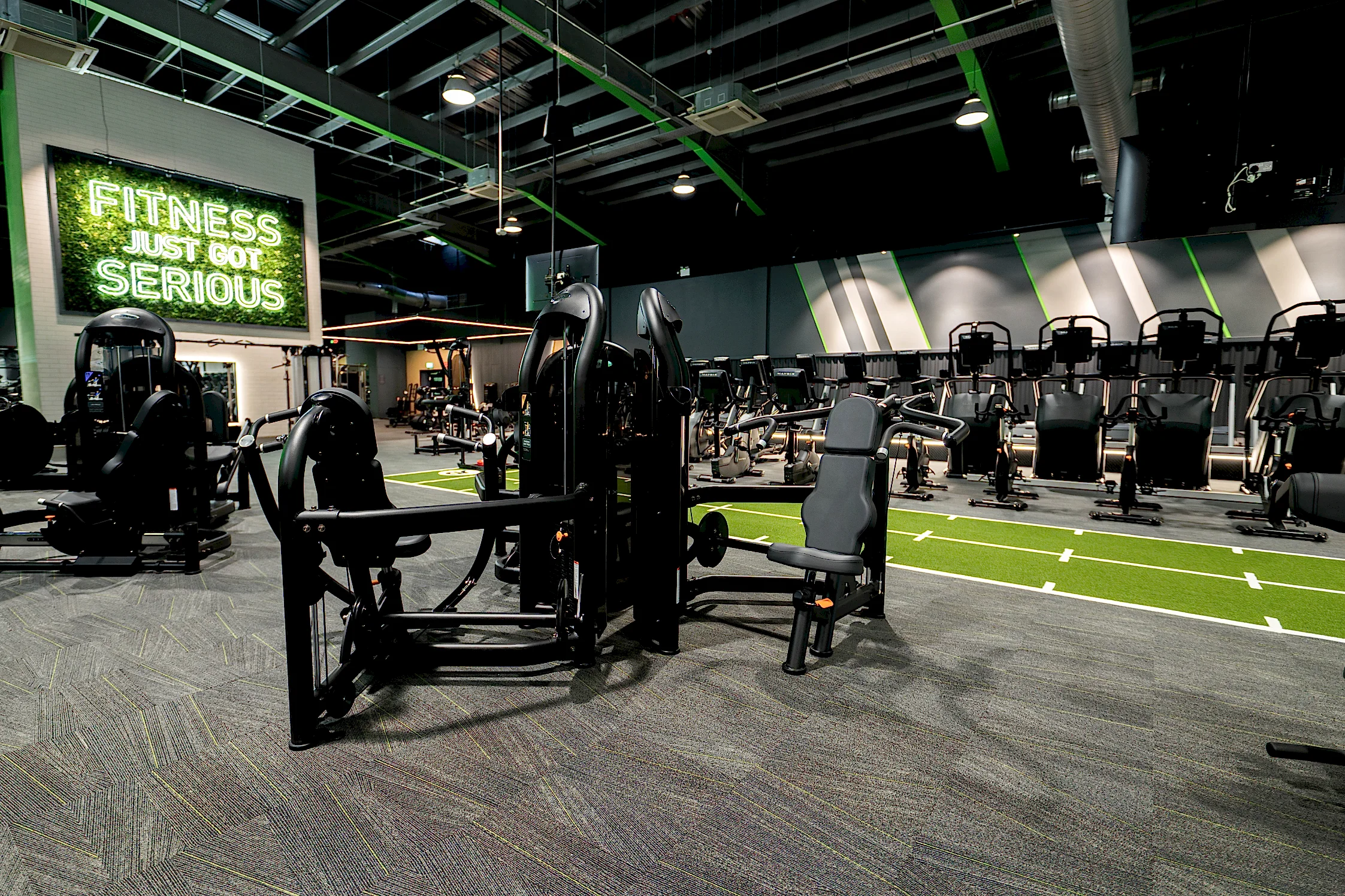 JD Gyms Wigan resistance machines